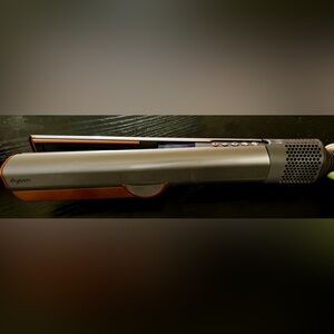 Dyson Air Straightener. Like new. No box just straightener.